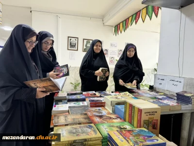 نمایشگاه کتاب به مناسبت هفته کتاب و کتابخوانی

نمایشگاه کتاب به مناسبت هفته کتاب و کتابخوانی