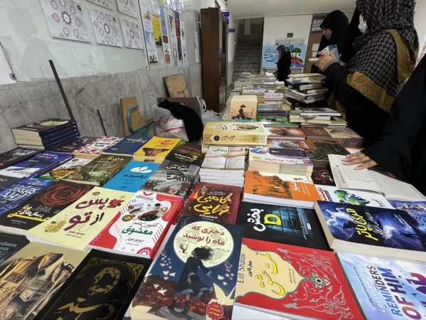 نمایشگاه کتاب به مناسبت هفته کتاب و کتابخوانی 3