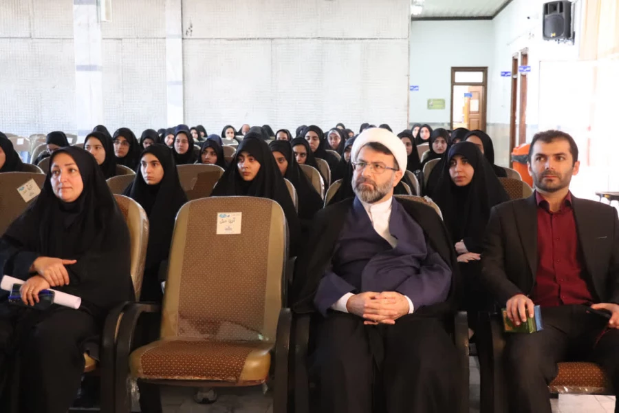 برگزاری مرحله نخست طرح «معراج» برای نودانشجومعلمان در واحدهای دانشگاه فرهنگیان مازندران
 6