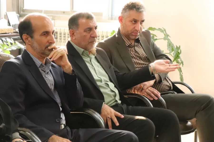 بازدید فرماندار، شهردار،رئیس آموزش پرورش و جمعی از مدیران شهرستان قائمشهر از مرکز حضرت فاطمه(س) 2