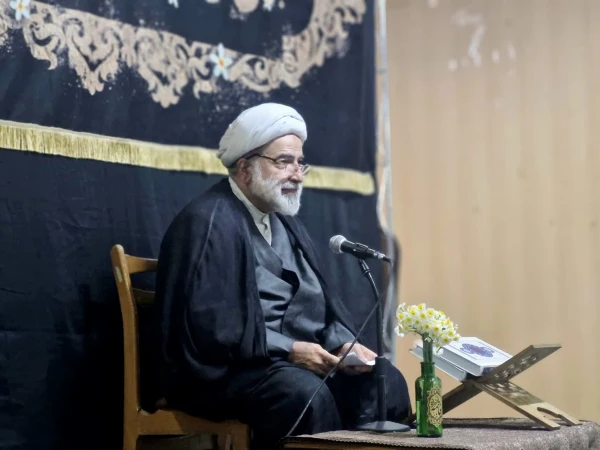 در قاب های این شب نورانی، 
دل هایی پیداست که
 با ذکر «یا فاطمه ﷺ» آرام گرفته اند. 2
