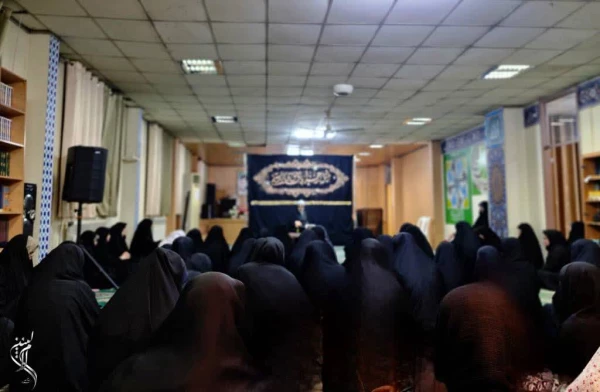 در قاب های این شب نورانی، 
دل هایی پیداست که
 با ذکر «یا فاطمه ﷺ» آرام گرفته اند. 2
