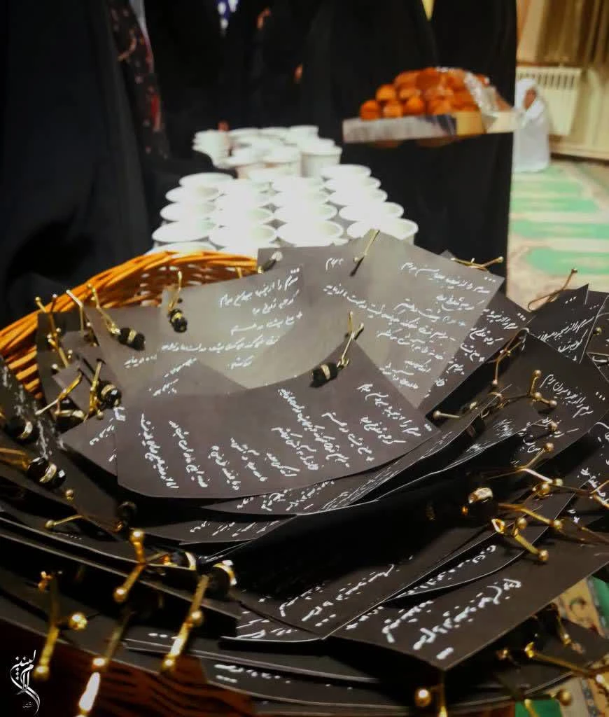 در قاب های این شب نورانی، 
دل هایی پیداست که
 با ذکر «یا فاطمه ﷺ» آرام گرفته اند. 2