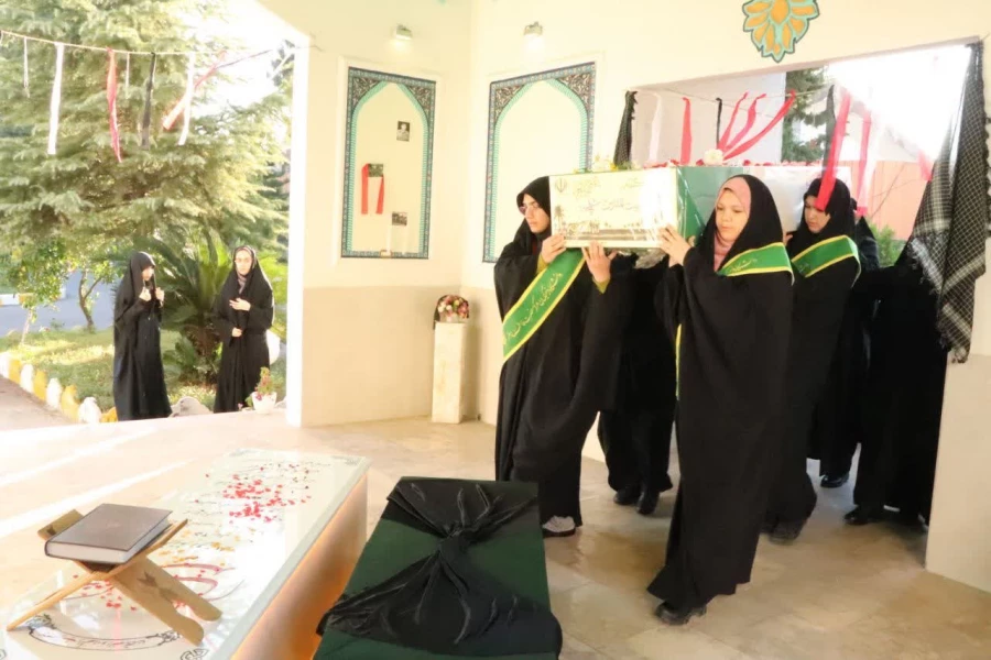 دانشگاه فرهنگیان مرکز حضرت فاطمه(س) قائمشهر در ایام فاطمیه به شمیم یکی از شهدای گمنام، معطر شده است. 2