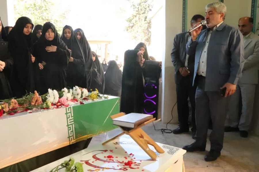 دانشگاه فرهنگیان مرکز حضرت فاطمه(س) قائمشهر در ایام فاطمیه به شمیم یکی از شهدای گمنام، معطر شده است. 2