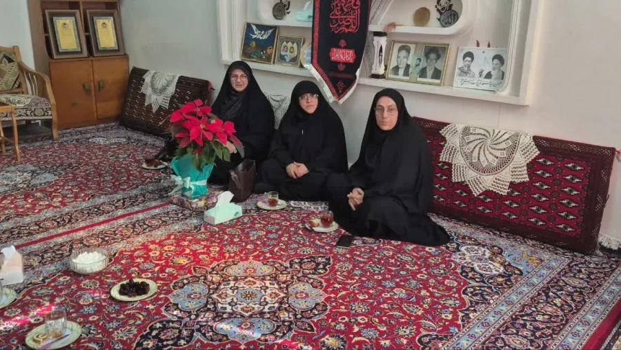 بازدید از خانواده شهیدان حسین و علی علی نژاد 5