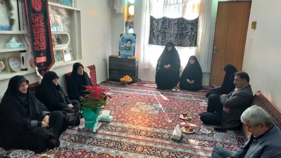 بازدید از خانواده شهیدان حسین و علی علی نژاد 8