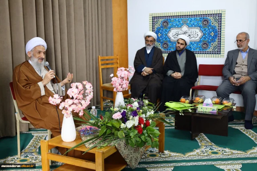 آیت الله محمدی لائینی: باید معضلات و مشکلات دانشگاه فرهنگیان را در سطح کلان ببینیم و حل کنیم / لزوم اهمیت دادن به نسل جدید
 2