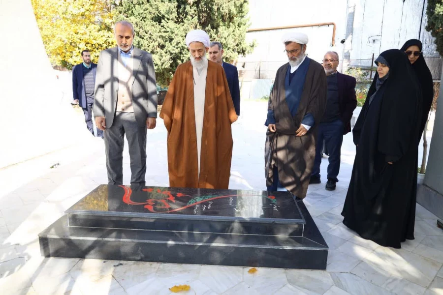 آیت الله محمدی لائینی: باید معضلات و مشکلات دانشگاه فرهنگیان را در سطح کلان ببینیم و حل کنیم / لزوم اهمیت دادن به نسل جدید
 3