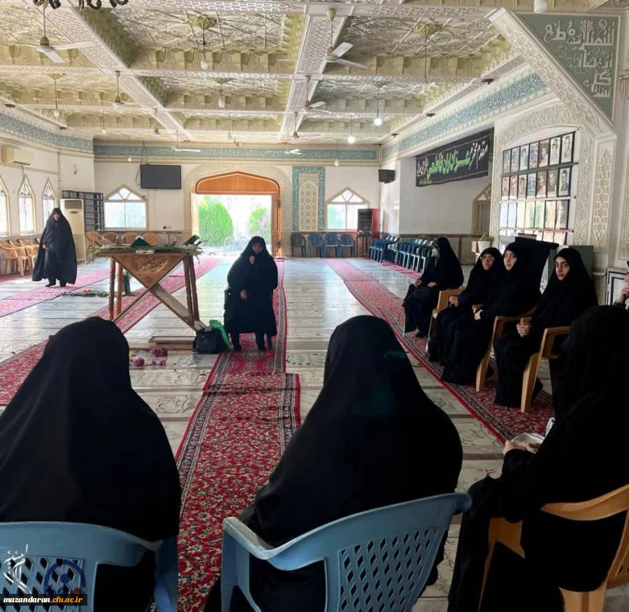 حضور دانشجومعلمان بر سر مزار شهیده نبی زاده ، معلمی که در جنگ تحمیلی دوم به شهادت رسید. 3