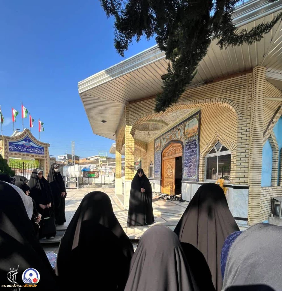 حضور دانشجومعلمان بر سر مزار شهیده نبی زاده ، معلمی که در جنگ تحمیلی دوم به شهادت رسید. 4