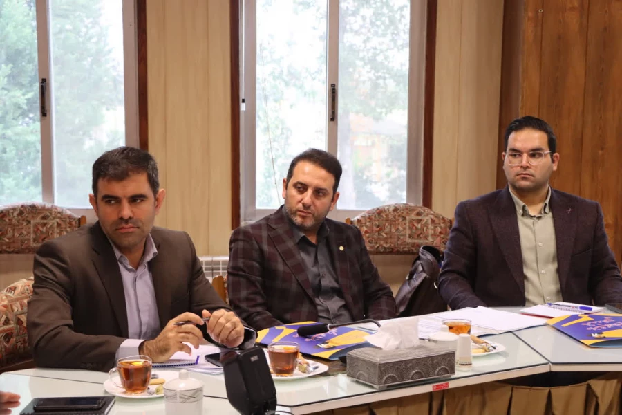 همراهی و کوشش بی وقفه عوامل اجرایی بیست و پنجمین المپیاد فرهنگی ورزشی دانشجومعلمان سراسر کشور 
 9