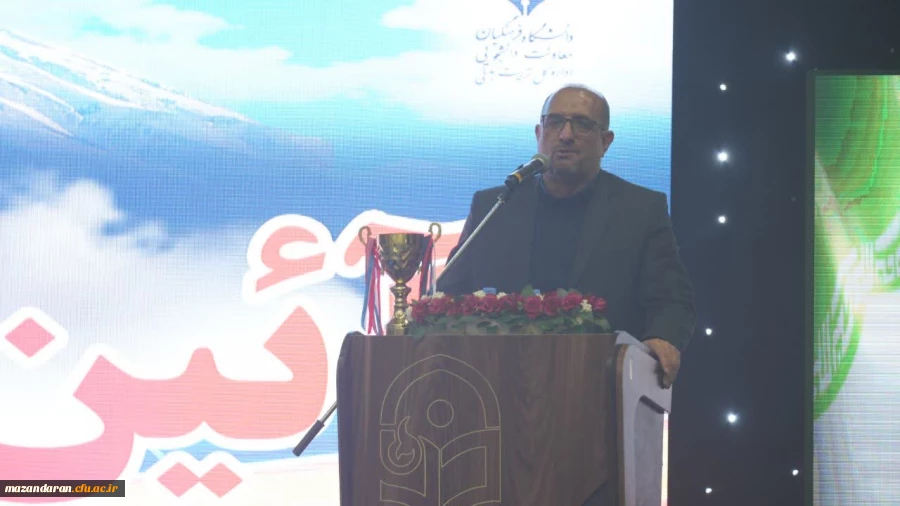 جشنواره های ورزشی بستری برای تقویت انسجام اجتماعی و شکل گیری "ما  بودن" هستند. 2