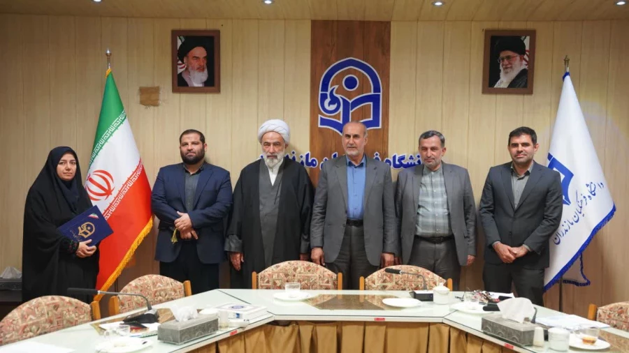  با صدور حکمی از سوی رئیس دانشگاه فرهنگیان کشور: 

 سرپرست دانشکده علوم پایه دانشگاه فرهنگیان مازندران منصوب شد. 2