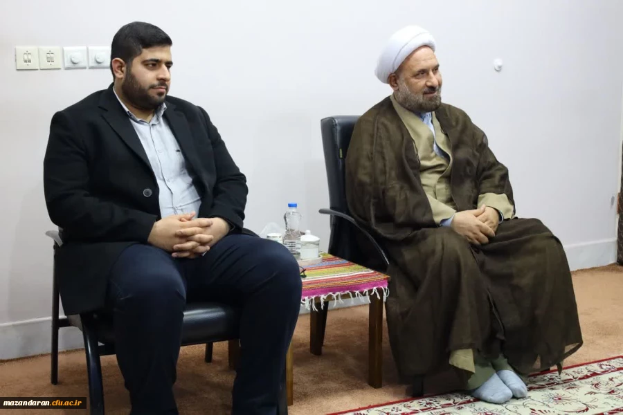 دیدار رئیس جدید دانشگاه فرهنگیان مازندران با نماینده ولی فقیه استان مازندران
 2