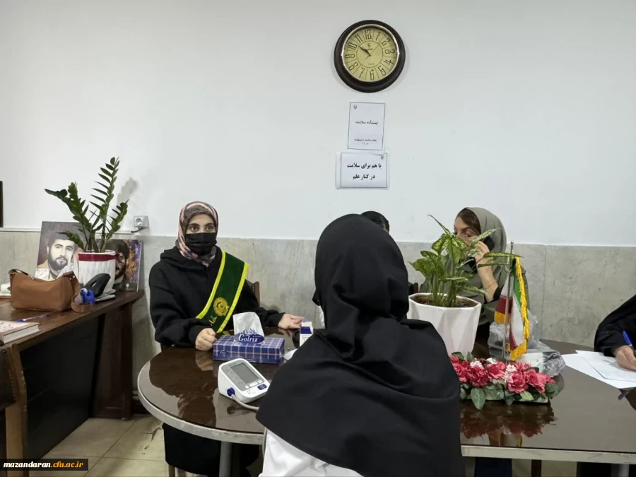 ایستگاه سلامت در دانشکده علوم انسانی به مناسبت هفته سلامت 4